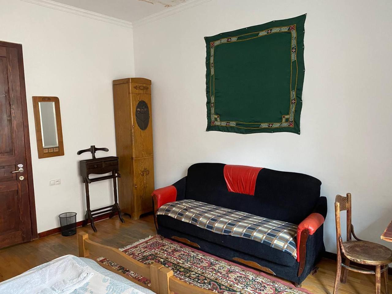 A Pousada Diwan Tbilisi Quarto foto